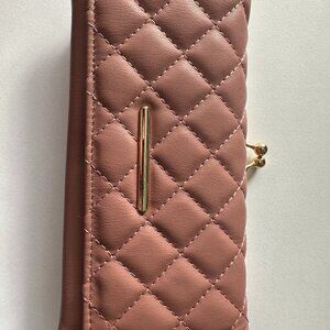 NWOT Jolene Couture Quilted Mauve Colored Wallet